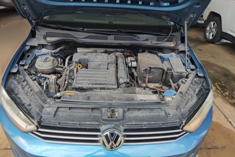 Used Volkswagen Golf Sportsvan 2016 230TSI Automatic Trend Edition Engine Bay
