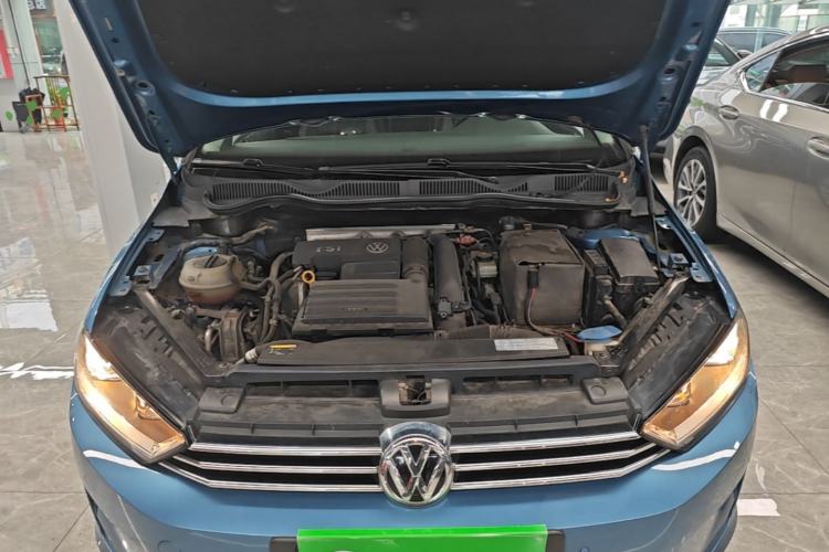 Used Volkswagen Golf Sportsvan 2016 230TSI Automatic Trend Edition Engine Bay