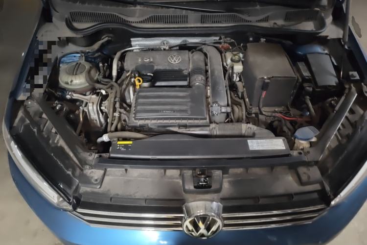 Used Volkswagen Golf Sportsvan 2016 230TSI Automatic Luxury Version Engine Bay