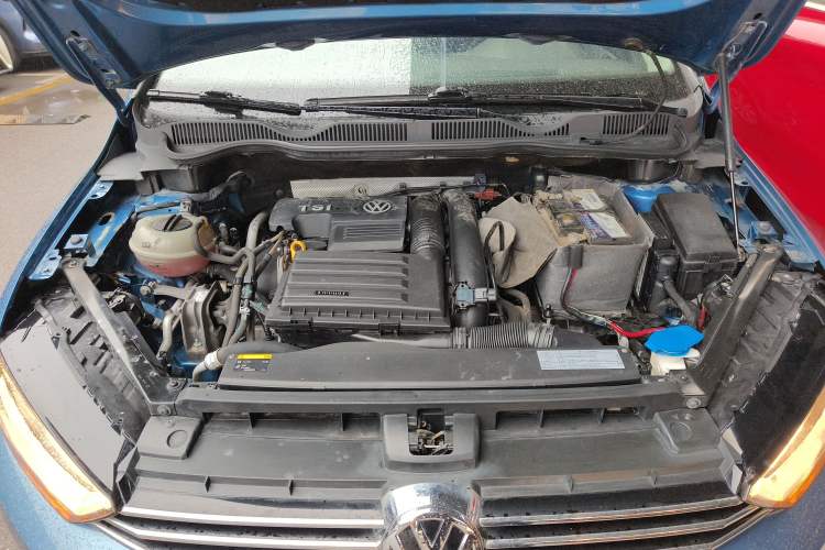 Used Volkswagen Golf Sportsvan 2016 230TSI Automatic Trend Edition Engine Bay