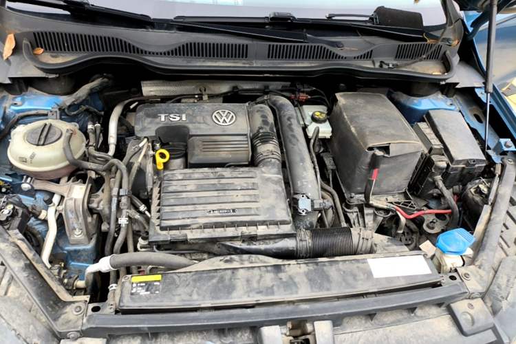 Used Volkswagen Golf Sportsvan 2016 230TSI Automatic Trend Edition Engine Bay