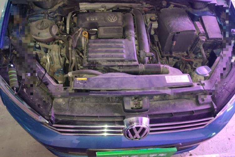 Used Volkswagen Golf Sportsvan 2016 230TSI Automatic Luxury Version Engine Bay