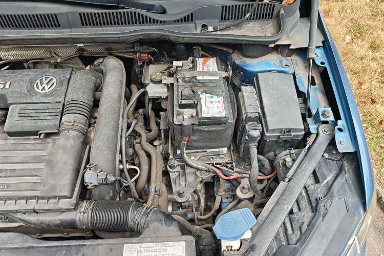 Used Volkswagen Golf Sportsvan 2016 280TSI Automatic Luxury Model Engine Bay Left