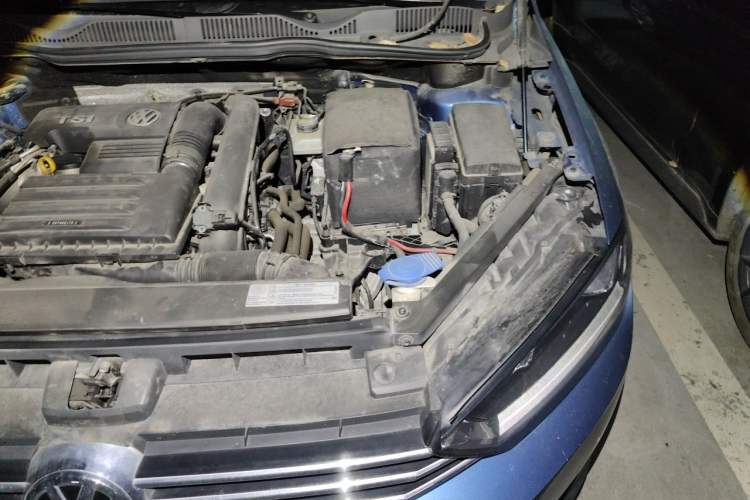Used Volkswagen Golf Sportsvan 2016 230TSI Automatic Trend Edition Engine Bay Left