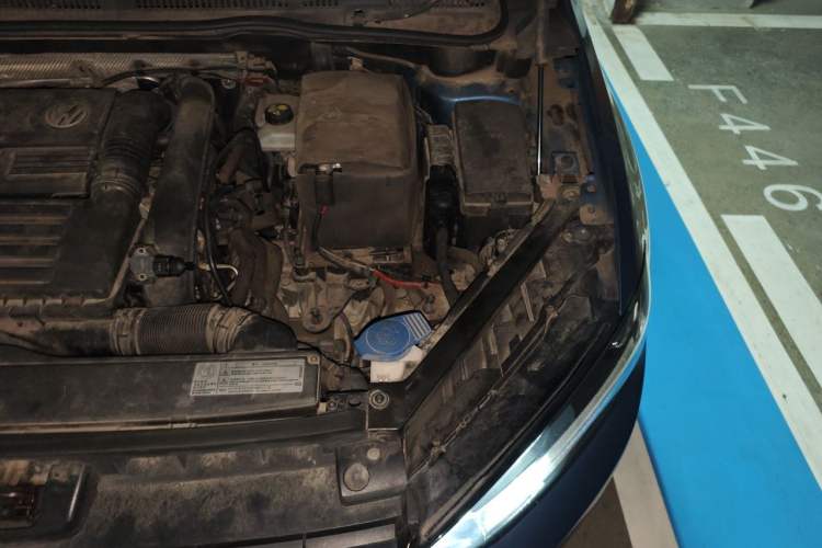 Used Volkswagen Golf Sportsvan 2016 230TSI Automatic Trend Edition Engine Bay Left