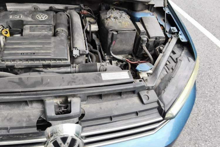 Used Volkswagen Golf Sportsvan 2016 230TSI Automatic Trend Edition Engine Bay Left