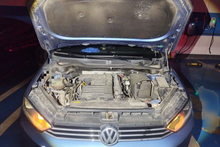 Used Volkswagen Golf Sportsvan 2016 230TSI Automatic Trend Edition Engine Bay