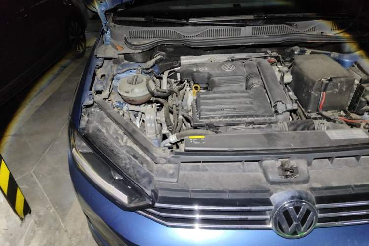 Used Volkswagen Golf Sportsvan 2016 230TSI Automatic Trend Edition Engine Bay Right