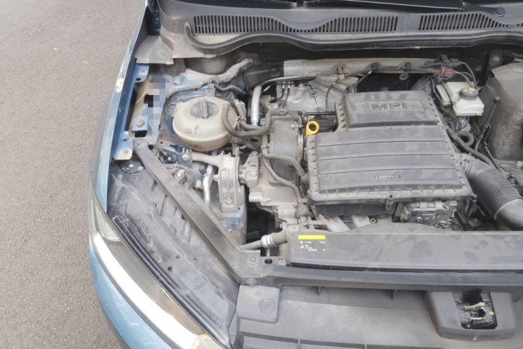 Used Volkswagen Golf Sportsvan 2016 1.6L Automatic Comfort Model Engine Bay Right
