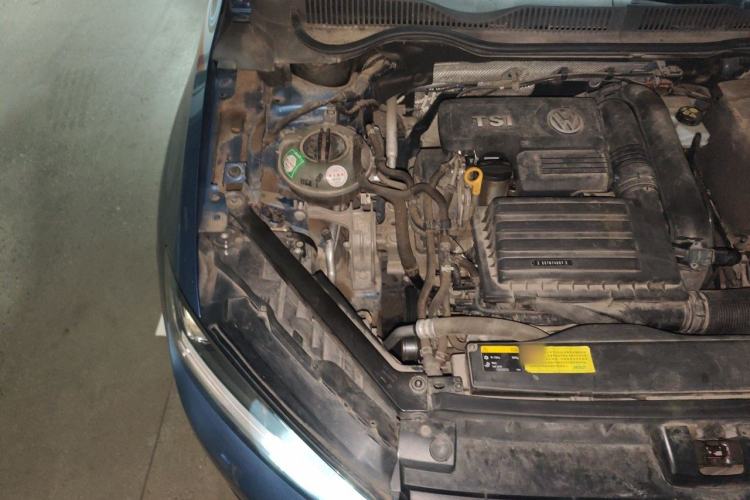 Used Volkswagen Golf Sportsvan 2016 230TSI Automatic Trend Edition Engine Bay Right