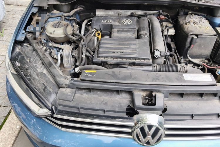 Used Volkswagen Golf Sportsvan 2016 230TSI Automatic Trend Edition Engine Bay Right