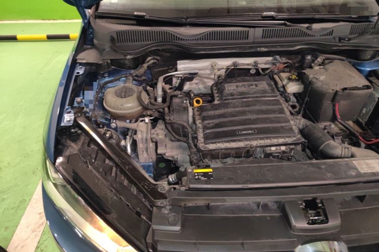 Used Volkswagen Golf Sportsvan 2016 1.6L Automatic Comfort Model Engine Bay Right