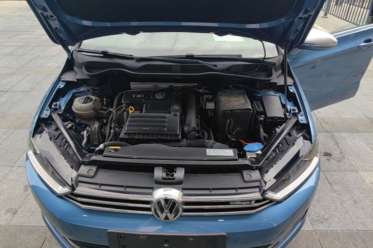 Used Volkswagen Golf Sportsvan 2016 280TSI Automatic Luxury Model Engine Bay