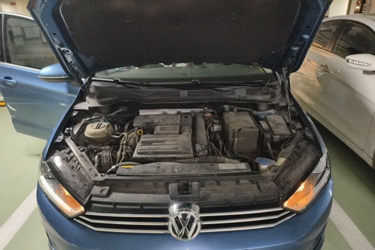 Used Volkswagen Golf Sportsvan 2016 230TSI Automatic Trend Edition Engine Bay
