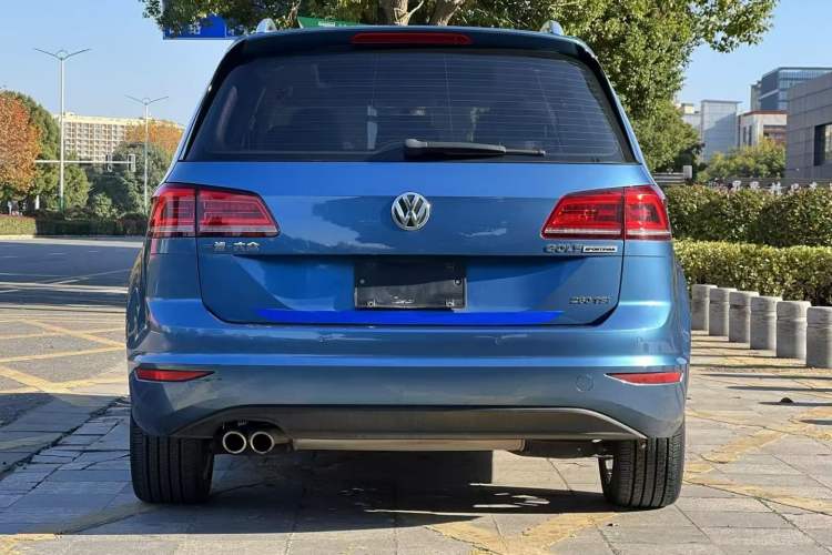 Used Volkswagen Golf Sportsvan 2016 280TSI Automatic Luxury Model Exterior 2