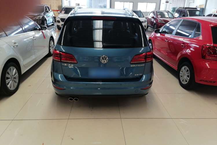 Used Volkswagen Golf Sportsvan 2016 230TSI Manual Entry-Level Trim Exterior 2