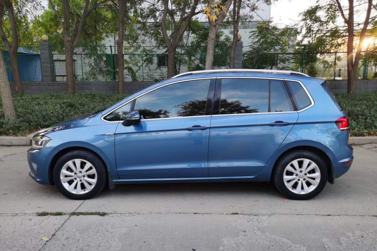 Used Volkswagen Golf Sportsvan 2016 230TSI Manual Entry-Level Trim Exterior 3
