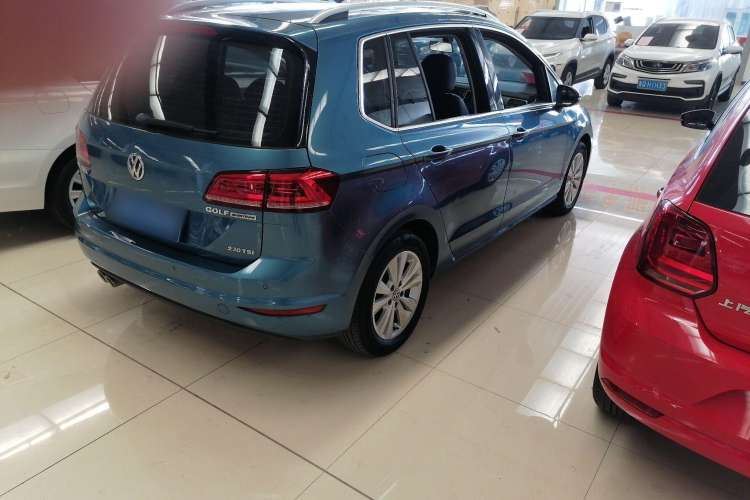 Used Volkswagen Golf Sportsvan 2016 230TSI Manual Entry-Level Trim Exterior 3
