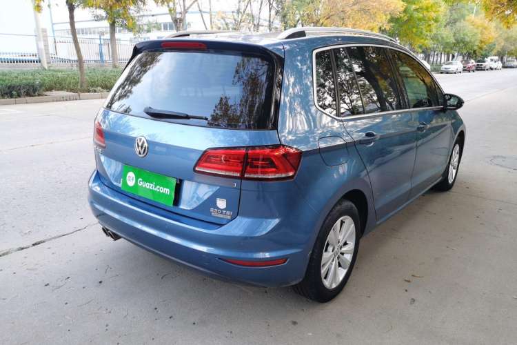 Used Volkswagen Golf Sportsvan 2016 230TSI Manual Entry-Level Trim Exterior 4