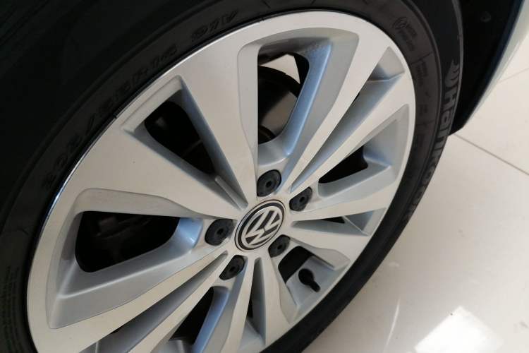 Used Volkswagen Golf Sportsvan 2016 230TSI Manual Entry-Level Trim Exterior 5