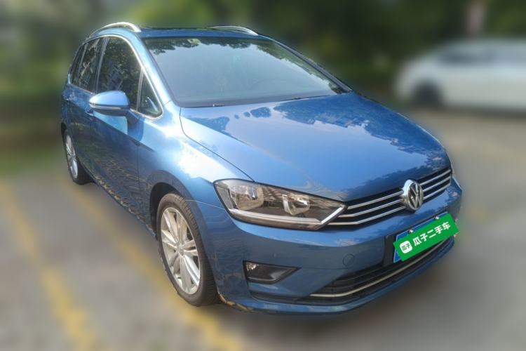 Used Volkswagen Golf Sportsvan 2016 230TSI Automatic Luxury Version Front Right 45 Deg