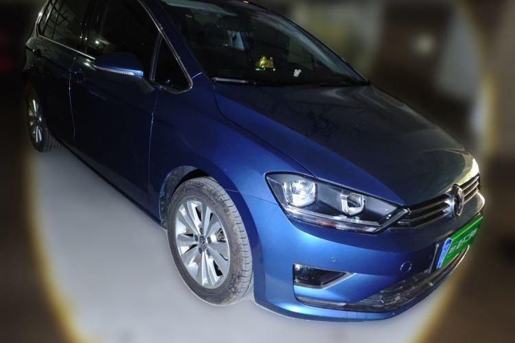 Used Volkswagen Golf Sportsvan 2016 230TSI Automatic Trend Edition Front Right 45 Deg