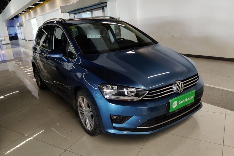 Used Volkswagen Golf Sportsvan 2016 230TSI Automatic Luxury Version Front Right 45 Deg
