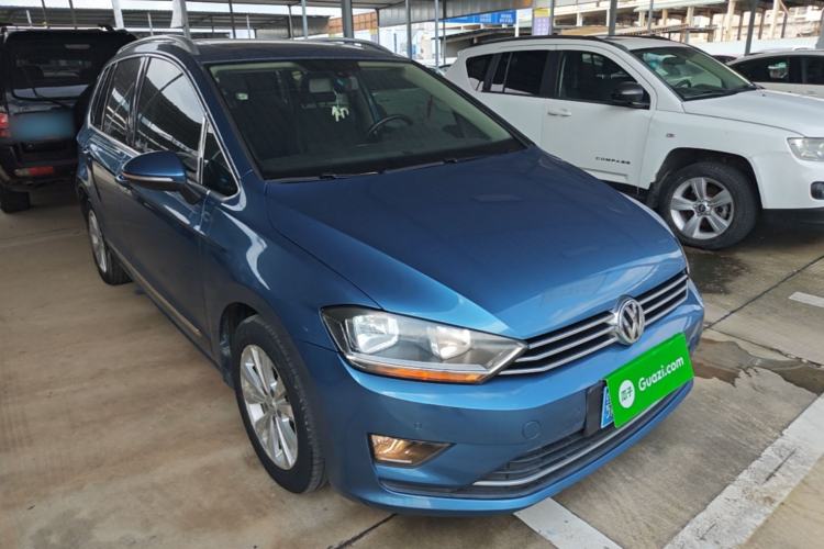 Used Volkswagen Golf Sportsvan 2016 230TSI Automatic Trend Edition Front Right 45 Deg