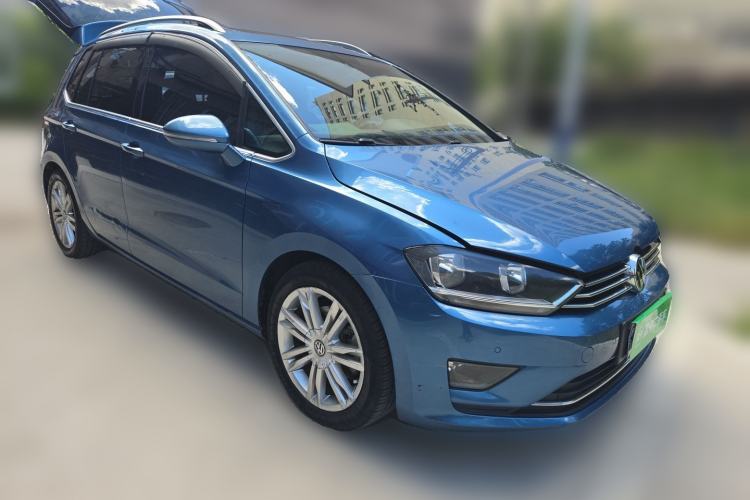 Used Volkswagen Golf Sportsvan 2016 280TSI Automatic Flagship Model Front Right 45 Deg
