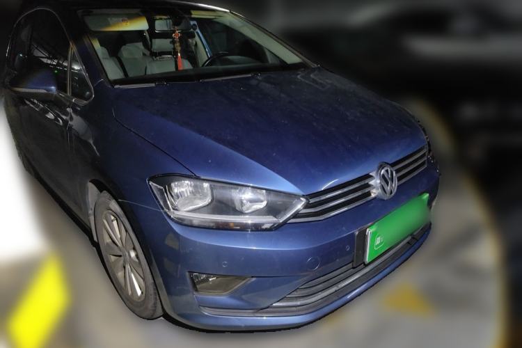 Used Volkswagen Golf Sportsvan 2016 230TSI Automatic Trend Edition Front Right 45 Deg