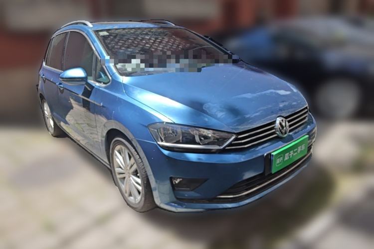 Used Volkswagen Golf Sportsvan 2016 230TSI Automatic Luxury Version Front Right 45 Deg