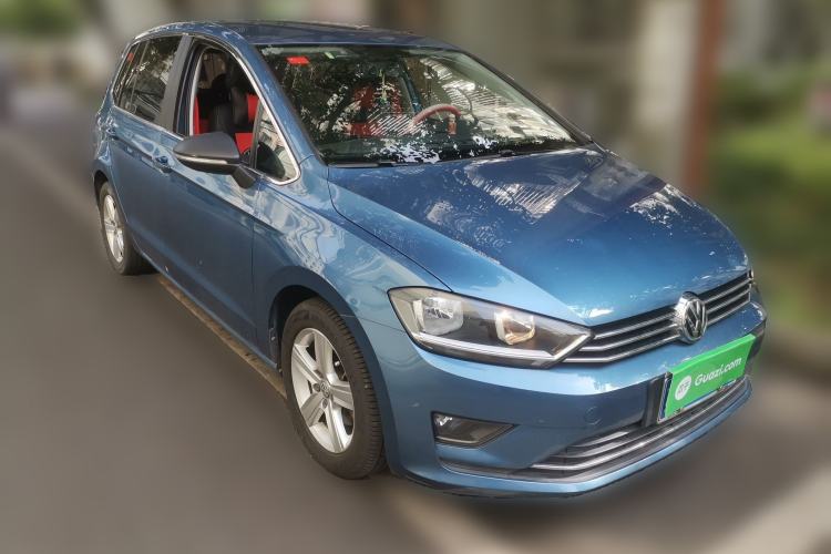 Used Volkswagen Golf Sportsvan 2016 1.6L Automatic Comfort Model Front Right 45 Deg