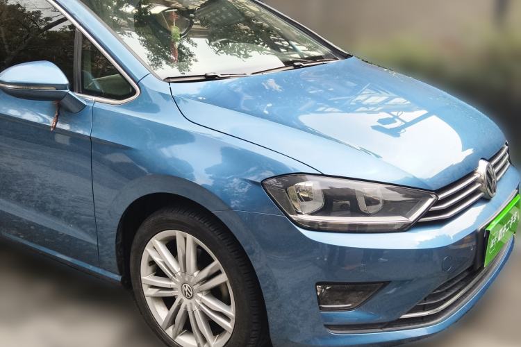 Used Volkswagen Golf Sportsvan 2016 280TSI Automatic Flagship Model Front Right 45 Deg