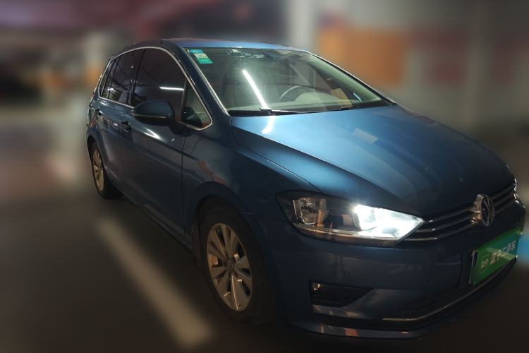 Used Volkswagen Golf Sportsvan 2016 230TSI Automatic Trend Edition Front Right 45 Deg