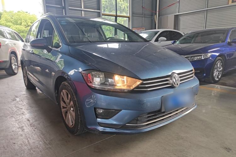 Used Volkswagen Golf Sportsvan 2016 230TSI Automatic Trend Edition Front Right 45 Deg