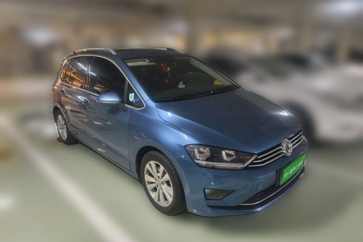 Used Volkswagen Golf Sportsvan 2016 230TSI Automatic Trend Edition Front Right 45 Deg