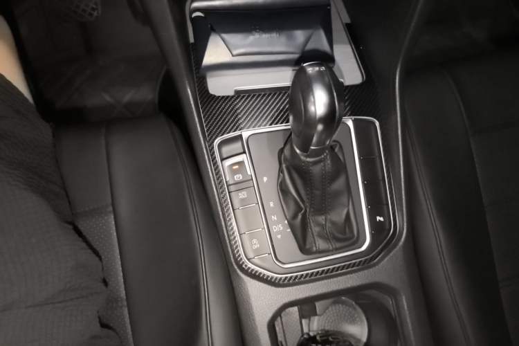 Used Volkswagen Golf Sportsvan 2016 230TSI Automatic Trend Edition Gear Lever