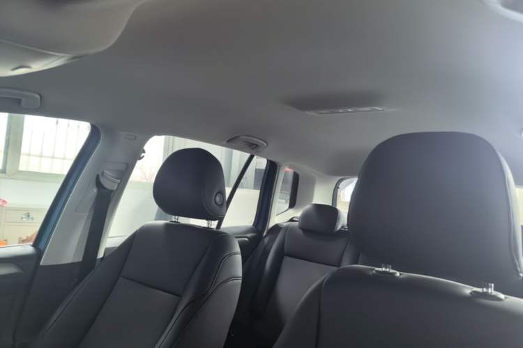 Used Volkswagen Golf Sportsvan 2016 1.6L Automatic Comfort Model Headliner