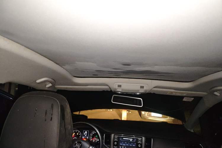 Used Volkswagen Golf Sportsvan 2016 230TSI Automatic Trend Edition Headliner
