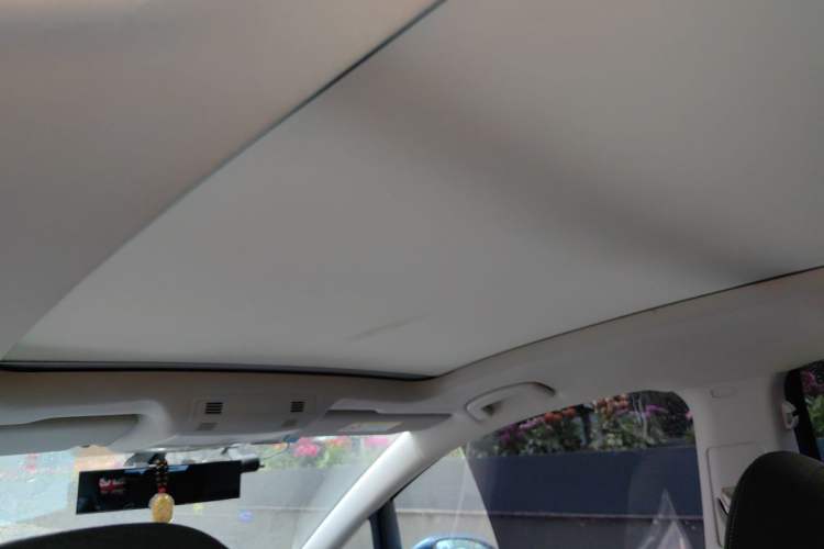 Used Volkswagen Golf Sportsvan 2016 230TSI Automatic Trend Edition Headliner