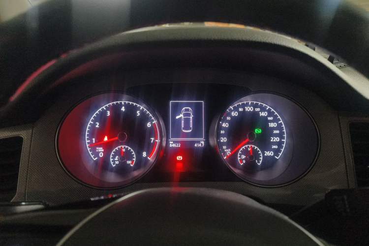 Used Volkswagen Golf Sportsvan 2016 230TSI Automatic Trend Edition Instrument Cluster