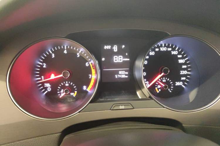Used Volkswagen Golf Sportsvan 2016 1.6L Automatic Comfort Model Instrument Cluster