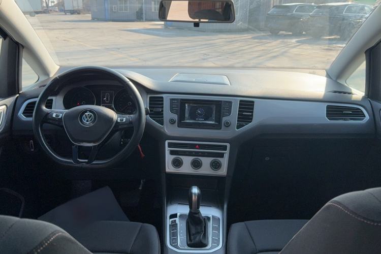 Used Volkswagen Golf Sportsvan 2016 230TSI Automatic Trend Edition Interior 1