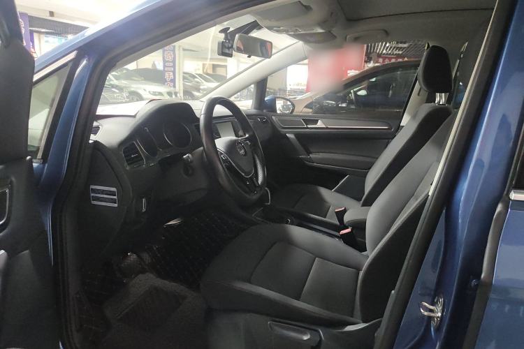 Used Volkswagen Golf Sportsvan 2016 230TSI Automatic Trend Edition Interior 1