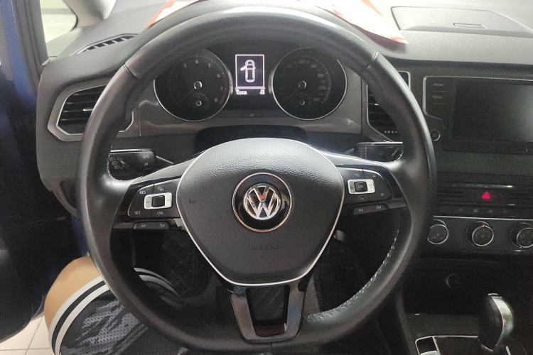 Used Volkswagen Golf Sportsvan 2016 230TSI Automatic Trend Edition Interior 3