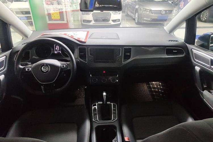Used Volkswagen Golf Sportsvan 2016 230TSI Automatic Trend Edition Interior 4