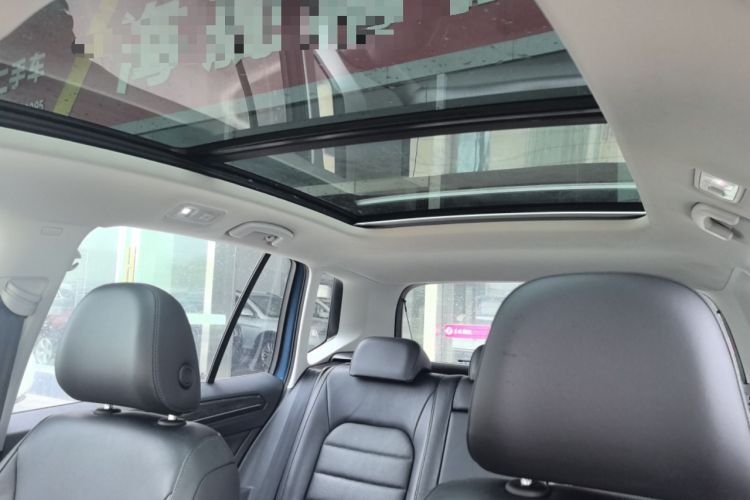 Used Volkswagen Golf Sportsvan 2016 230TSI Automatic Luxury Version Interior 5