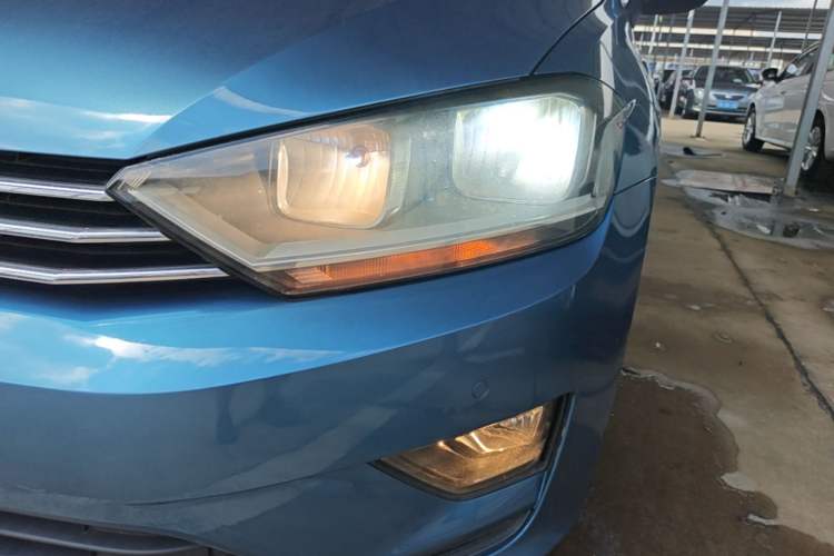 Used Volkswagen Golf Sportsvan 2016 230TSI Automatic Trend Edition Left Front Headlight