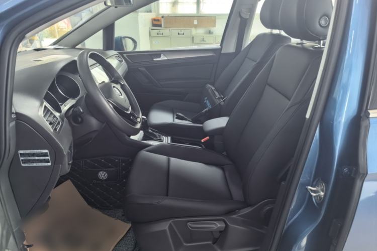 Used Volkswagen Golf Sportsvan 2016 1.6L Automatic Comfort Model Left Front Seat