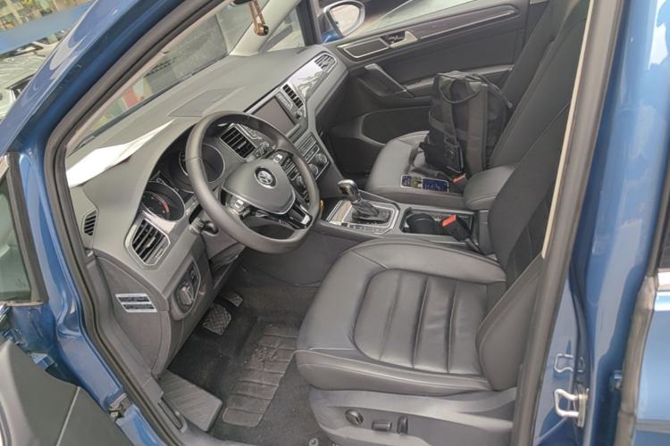 Used Volkswagen Golf Sportsvan 2016 280TSI Automatic Luxury Model Left Front Seat